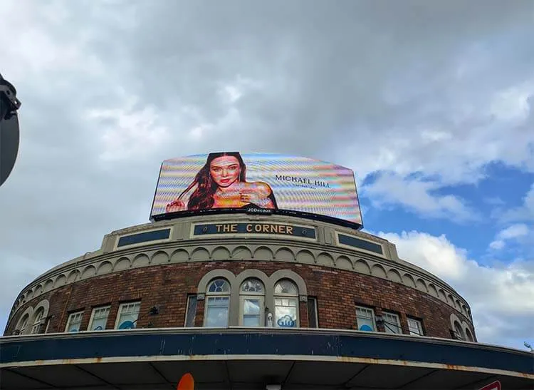 JCDecaux digital display at 230 Symonds St, Newmarket.